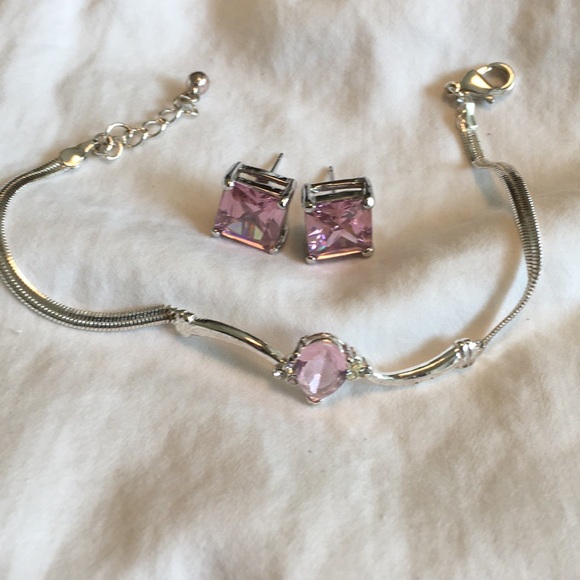 Jewelry - **3 for $20** Crystal Bracelet & Earrings Set.